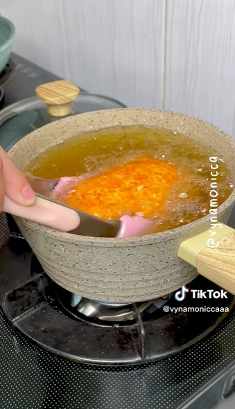 7 Cara membuat chicken katsu isi keju ala Kimukatsu, enak dan gampang dibuat