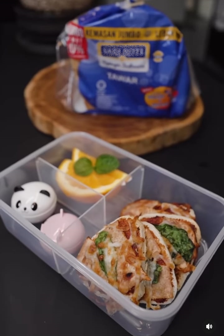 10 Inspirasi bekal anak ala Sharena Delon, komplet dan platingnya kece