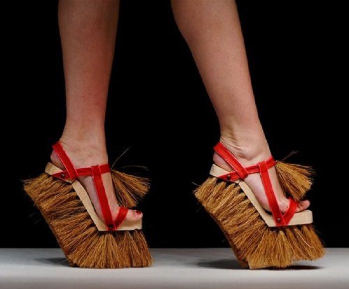 Potret kocak heels dengan desain out of the box berbagai sumber
