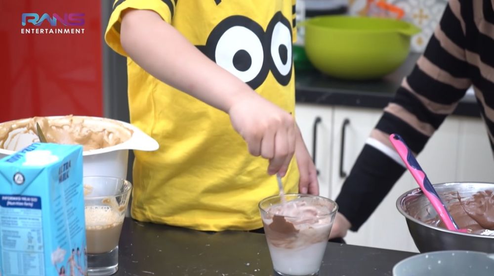 10 Inspirasi minuman segar ala Nagita Slavina, cocok buat acara keluarga