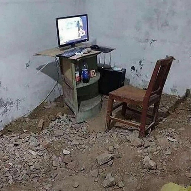 orang sembarang banget taruh komputer © berbagai sumber