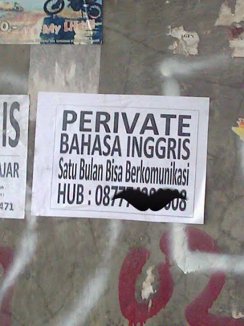 Salah tulis bahasa Inggris di pamflet Berbagai sumber