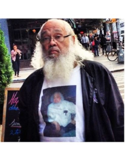 Baju bapak nyeleneh © 2023 brilio.net Baju bapak nyeleneh © 2023 brilio.net