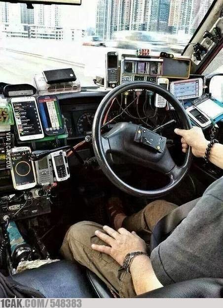 Kelakuan absurd orang memanfaatkan HP bekas © 2023 brilio.net