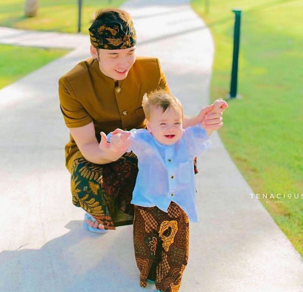 anak seleb blasteran pakai baju adat © 2023 brilio.net