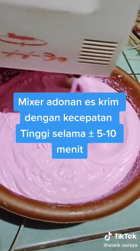 Tak banyak yang tahu, ini trik agar adonan es krim bisa mengembang dan lebih lembut
