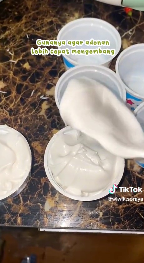 Tak banyak yang tahu, ini trik agar adonan es krim bisa mengembang dan lebih lembut