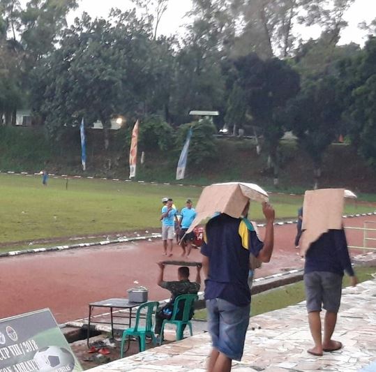 orang akali benda jadi payung © 2022 Instagram  orang akali benda jadi payung © 2022 Instagram