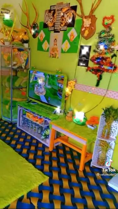 rumah triplek bertema Keroppi © TikTok/@ratumuda12