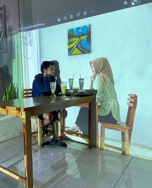 jomblo kreatif biar kelihatan punya pasangan © berbagai sumber jomblo kreatif biar kelihatan punya pasangan © berbagai sumber