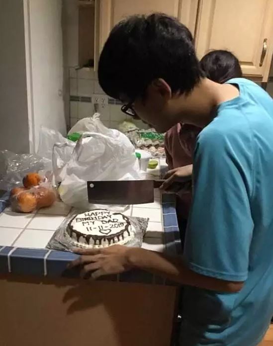 bapak rayakan ulang tahun © 2023 brilio.net