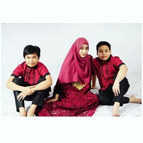 seleb dan sepasang saudara kembar © berbagai sumber