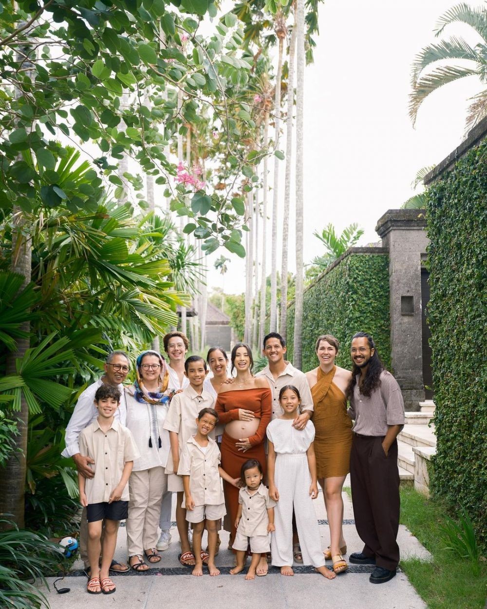 baby shower jennifer bachdim © 2023 brilio.net baby shower jennifer bachdim © 2023 brilio.net