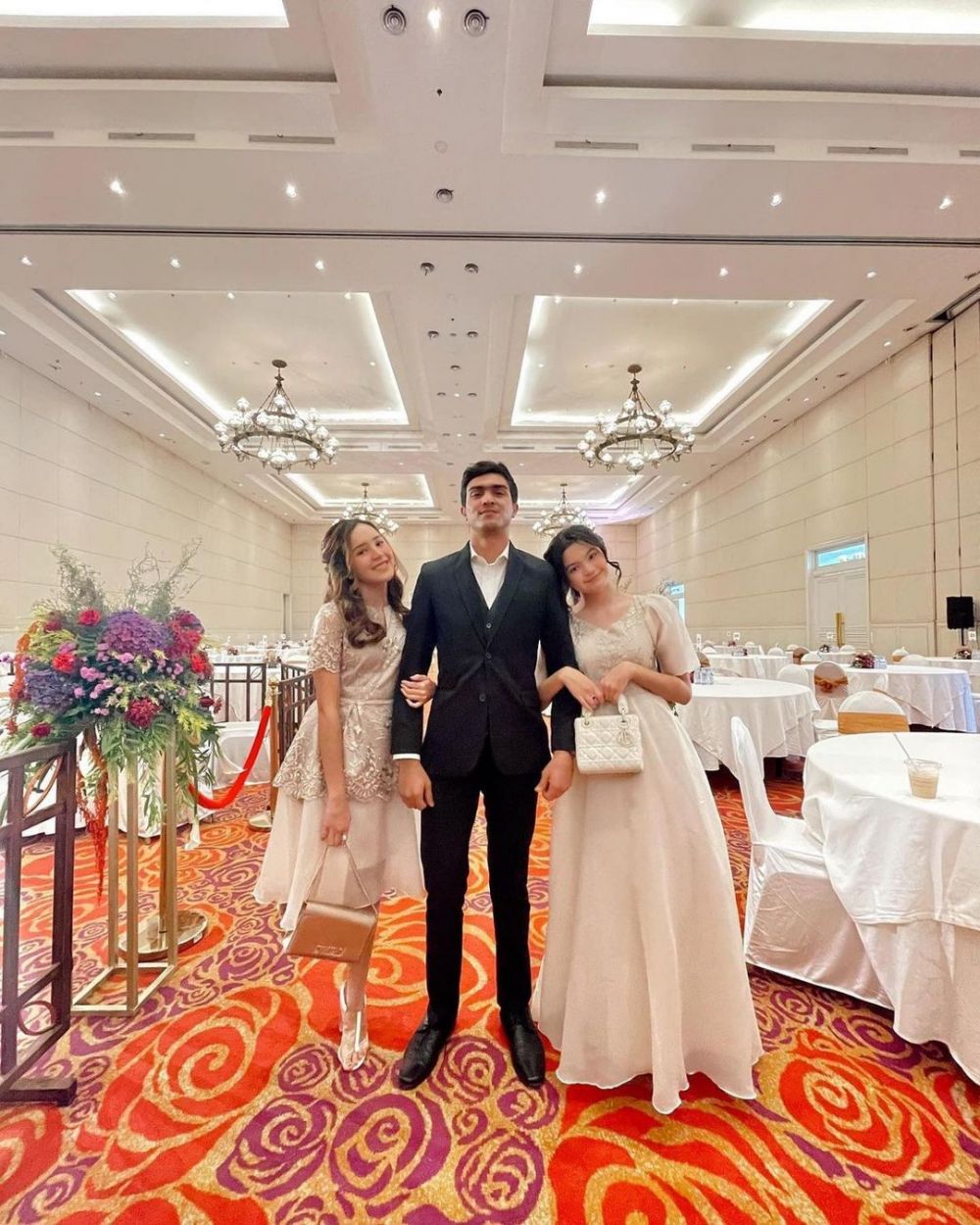 pesona Teuku Atha kakak Beby Tsabina © berbagai sumber