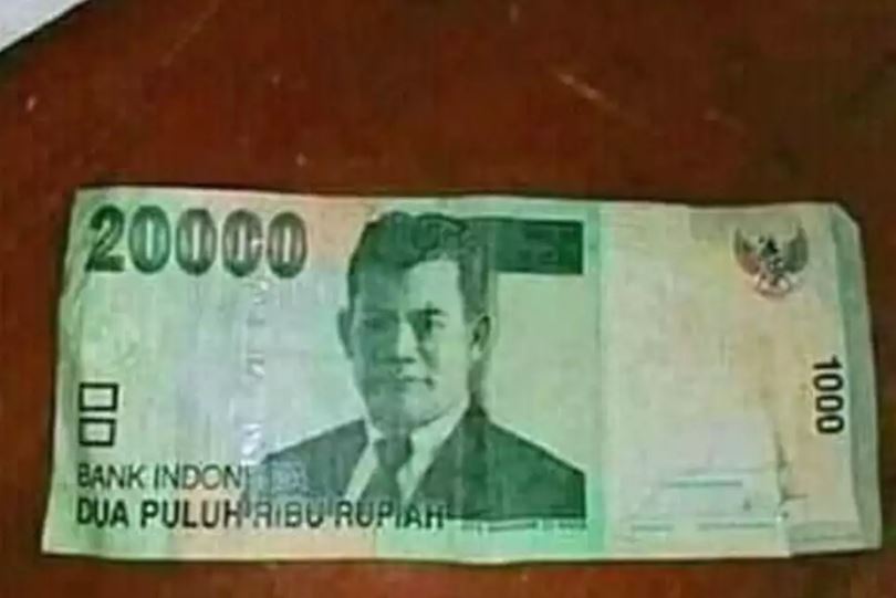 Cara nyeleneh benerin uang sobek Berbagai sumber