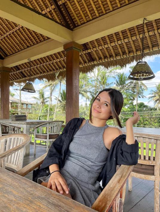 pesona Ria Andrews kekasih Stefan © Instagram