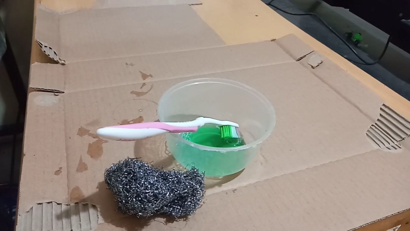 Tanpa bahan pemutih, ini cara ampuh bersihkan noda kerak teh dan kopi di teko plastik