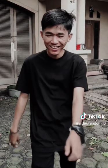 Penampilan terbaru Tiko anak ibu Eny © 2022 TikTok Penampilan terbaru Tiko anak ibu Eny © 2022 TikTok