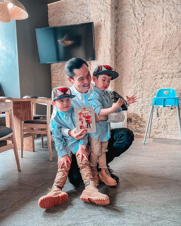 anak Sandra Dewi borong coklat 4 keranjang © Instagram/@sandradewi88