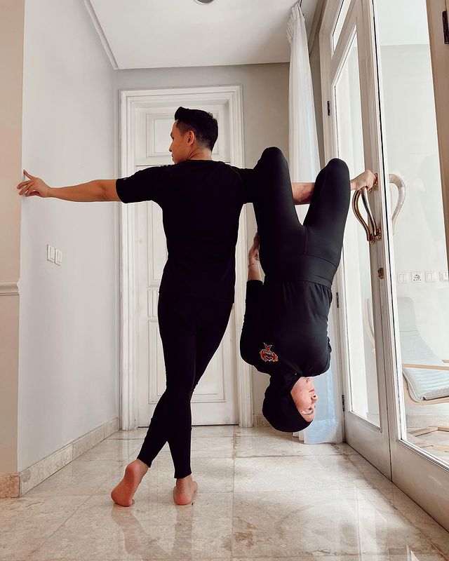 gaya Olla Ramlan pakai legging © Instagram/@ollaramlan gaya Olla Ramlan pakai legging © Instagram/@ollaramlan