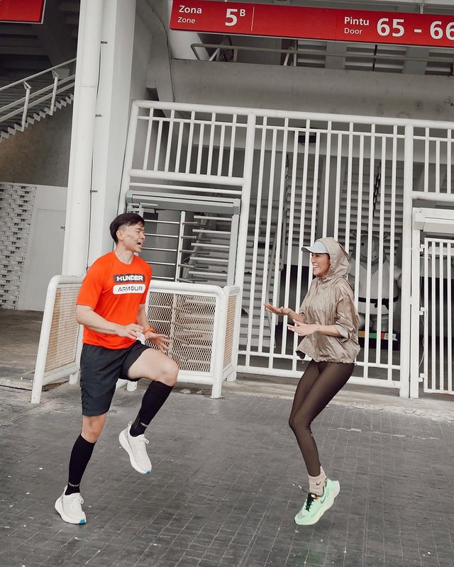 gaya Olla Ramlan pakai legging © Instagram/@ollaramlan gaya Olla Ramlan pakai legging © Instagram/@ollaramlan