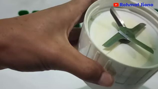 Tanpa perlu diganti, ini cara memperbaiki mata pisau blender macet