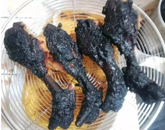 Momen apes saat memasak ini nyeseknya © 2023 brilio.net