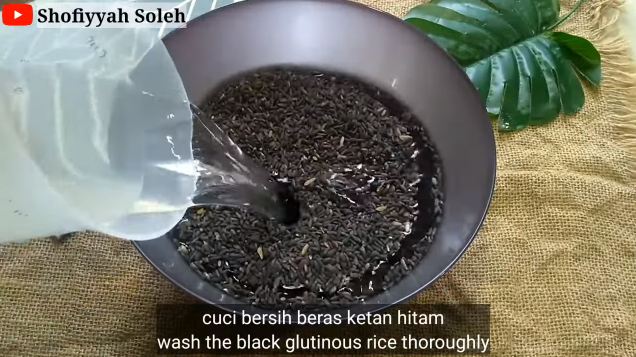 5 Cara bikin bubur ketan hitam yang lembut dan enak agar hemat gas