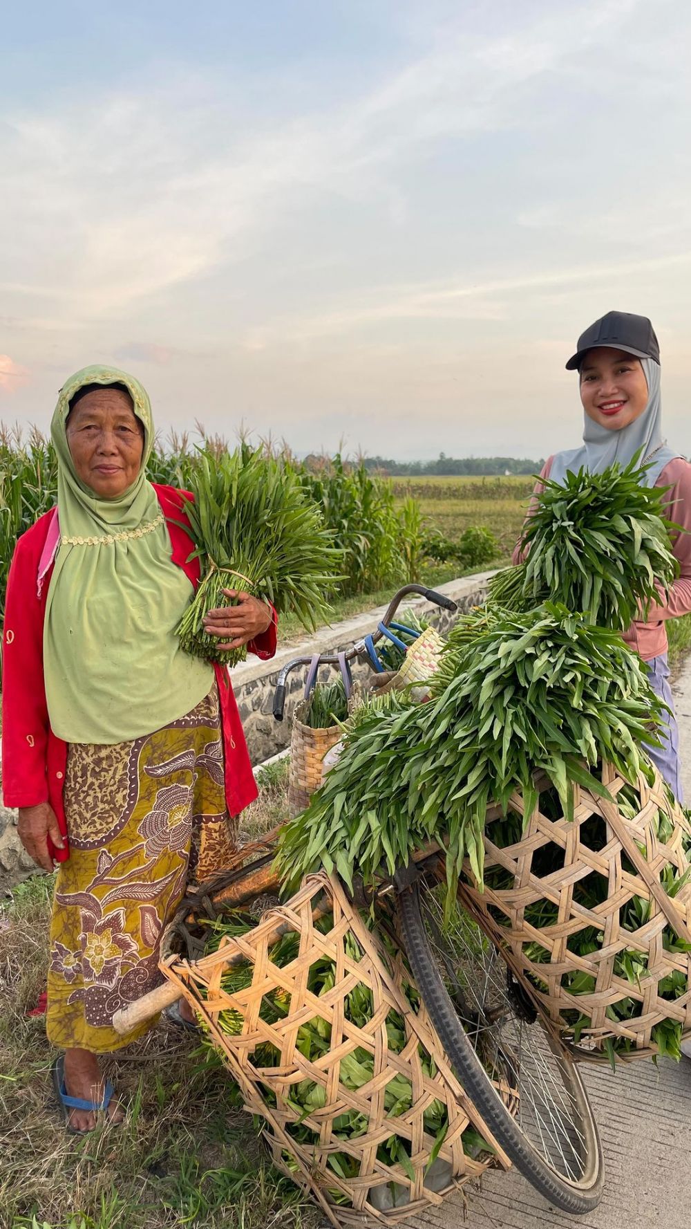 Chacha Frederica saat blusukan © Instagram