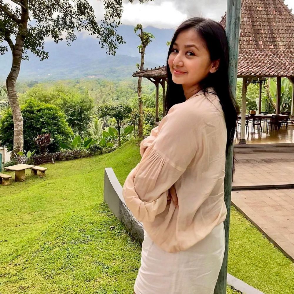 potret terbarunya Amaranggana © 2022 Instagram  potret terbarunya Amaranggana © 2022 Instagram