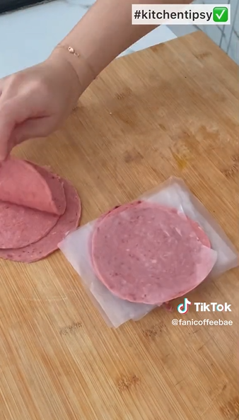 Cara praktis menyimpan smoked beef di freezer agar tidak kering dan sobek