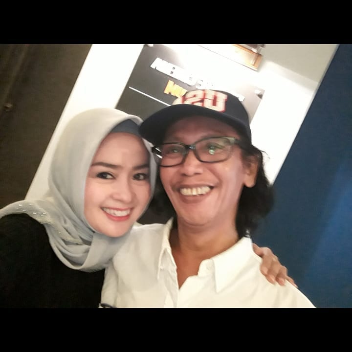 Maryati Tohir Munaroh Si Doel glowing © berbagai sumber