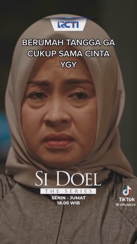 Maryati Tohir Munaroh Si Doel glowing © berbagai sumber