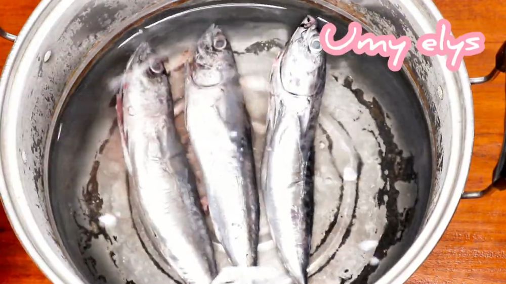 Mudah dipraktikkan, ini trik menghilangkan bau amis ikan tongkol