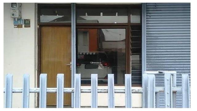 mobil parkir di tempat tak biasa © berbagai sumber