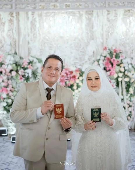 Pemeran Patih Batik Madrim di Angling Dharma nikah ketiga kalinya, intip 11 momen bahagianya