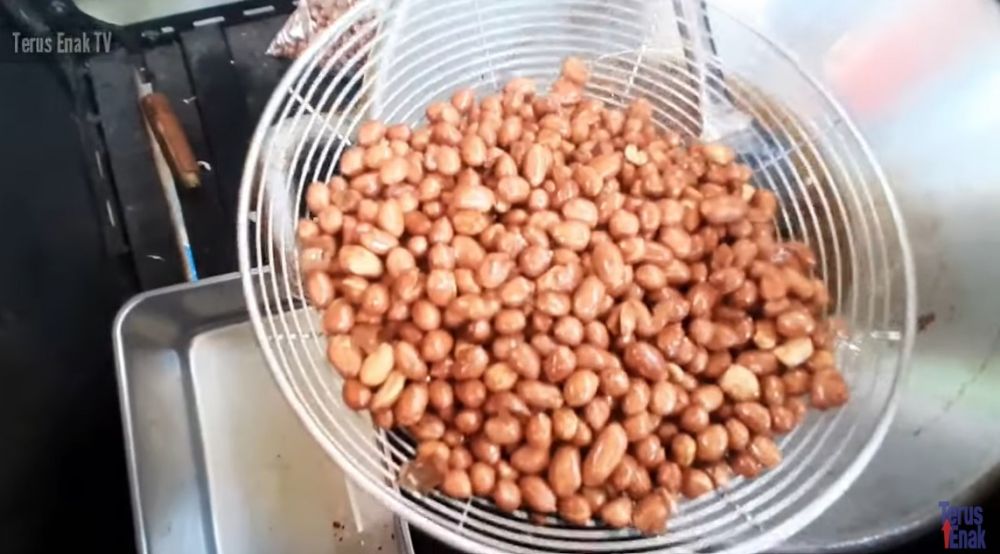 5 Trik membuat bumbu siomay ala pedagang kaki lima, kental dan aromanya sedap