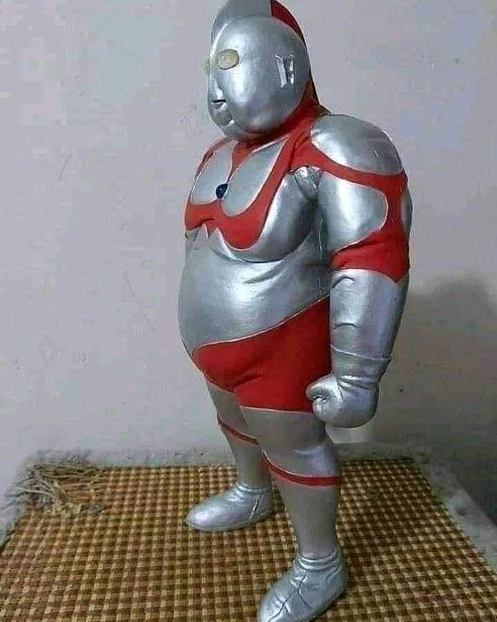 Potret orang cosplay Ultraman ini kocak abis Berbagai sumber