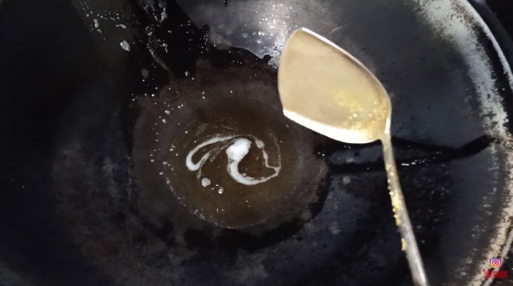 Trik menumis bumbu halus ini bikin aroma makin harum, bekal masakan lezat