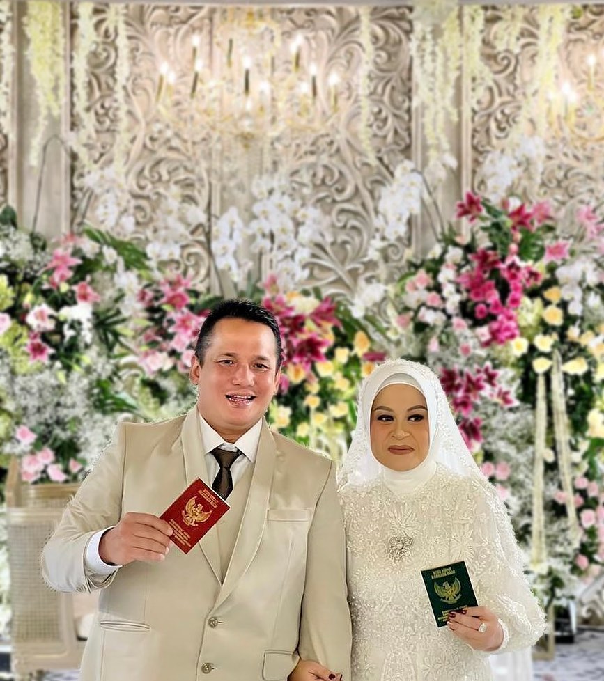 pesona Trianasari Arief istri Candy Satrio © 2022 Instagram pesona Trianasari Arief istri Candy Satrio © 2022 Instagram