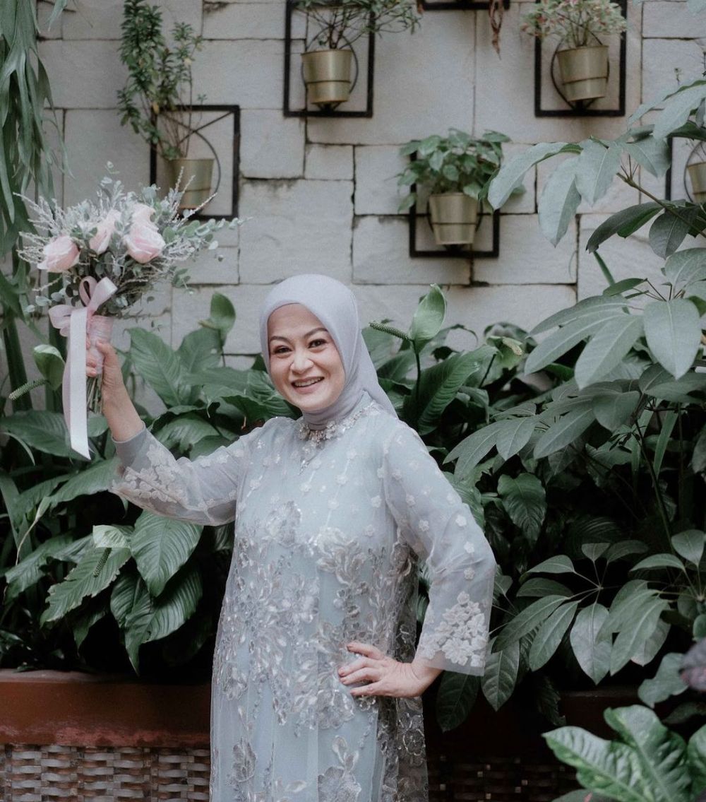 pesona Trianasari Arief istri Candy Satrio © 2022 Instagram pesona Trianasari Arief istri Candy Satrio © 2022 Instagram