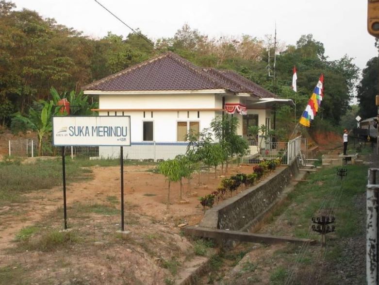 Potret plang di jalanan gambarnya nyeleneh abis Berbagai sumber Potret plang di jalanan gambarnya nyeleneh abis Berbagai sumber