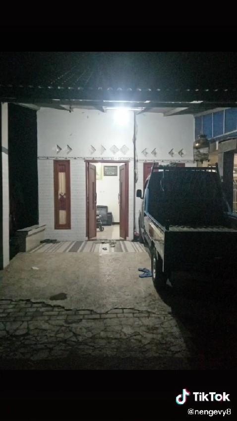 Rumah gubuk renovasi bagus © TikTok/@nengevy8
