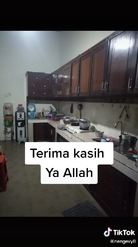 Rumah gubuk renovasi bagus © TikTok/@nengevy8