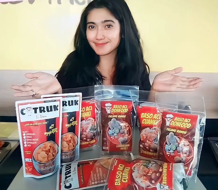 Temmy Rahadi Revi Mariska © berbagai sumber