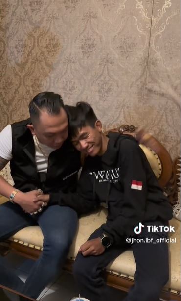 sosok pria yang angkat Tiko jadi adik © 2022 berbagai sumber