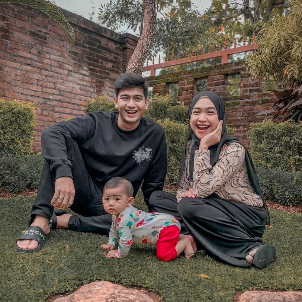 potret seleb yang gaya parentingnya sempat dikritik © berbagai sumber