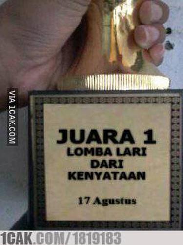 potret tulisan kocak di hadiah juara 1 © berbagai sumber potret tulisan kocak di hadiah juara 1 © berbagai sumber