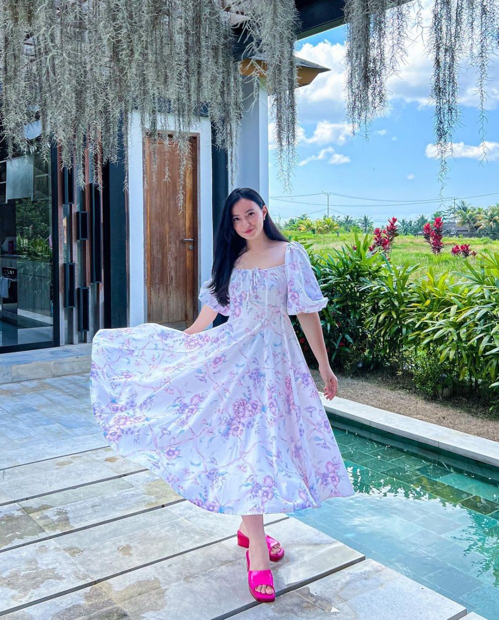 Model iklan deodorant vakum akting © Instagram