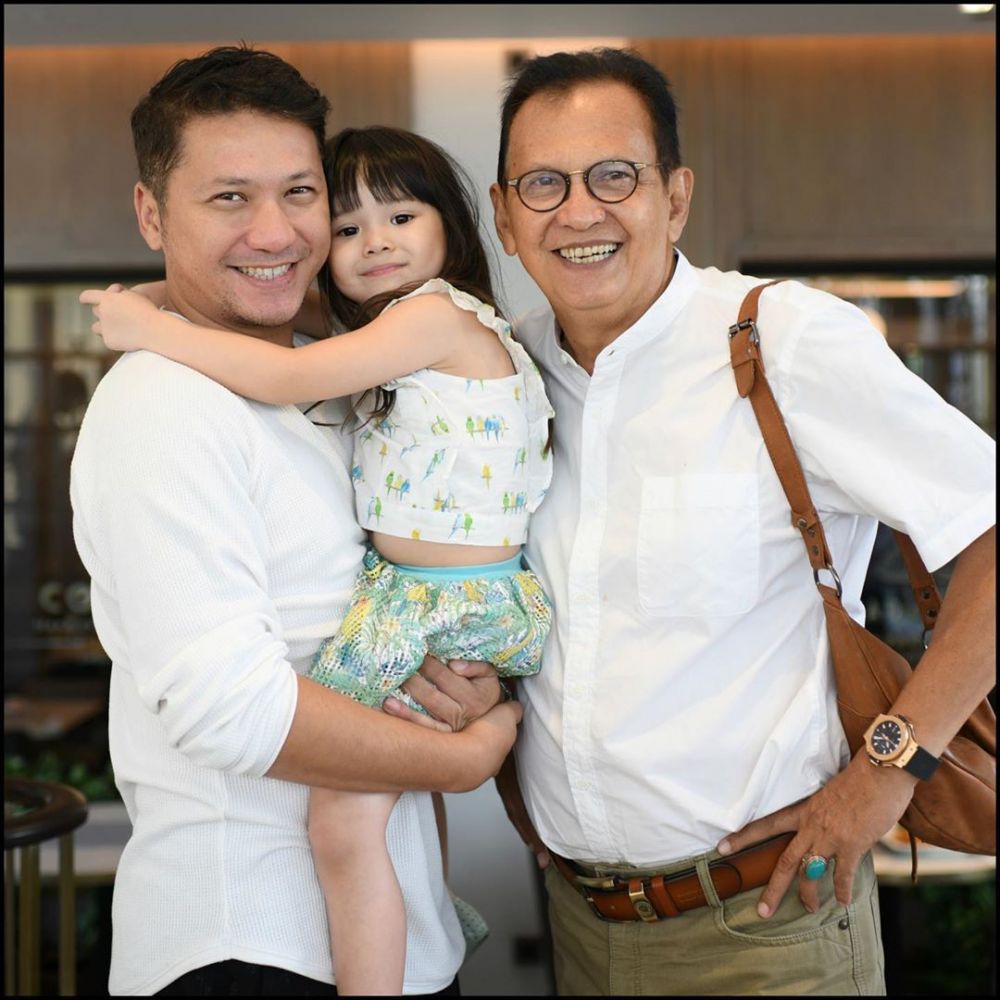 keluarga seleb tiga generasi © berbagai sumber